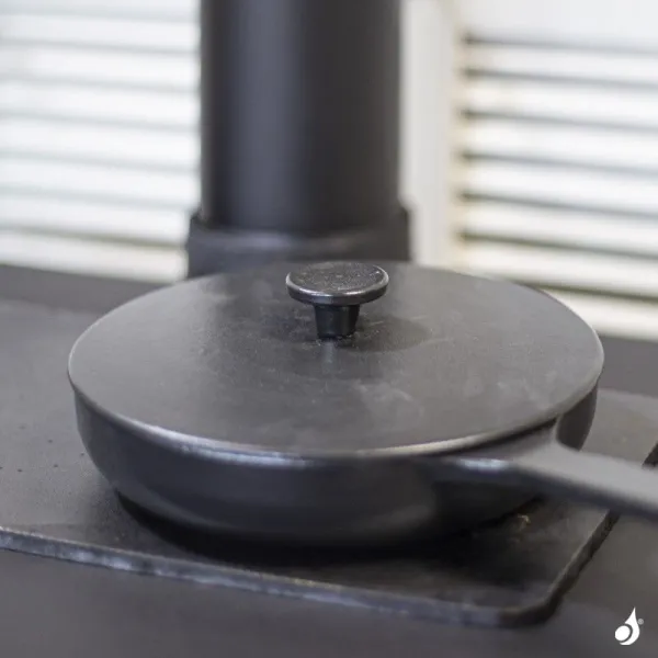 Cuisinière à Bois Charnwood Haven Sur Pieds Hauts Puissance 6kW Sortie Fumée Postérieure Ou Supérieure – Image 3