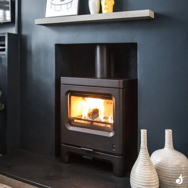 Poêle à Bois Charnwood Skye 5 Sur Socle Bas Puissance 5kW Sortie Fumée Postérieure Ou Supérieure – Image 3