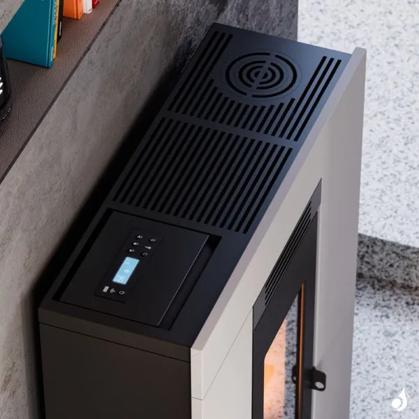 Poêle à Granulés Canalisable CADEL Luce Plus 9 Puissance 8.5kW WiFi Sortie Fumée Supérieure – Image 2