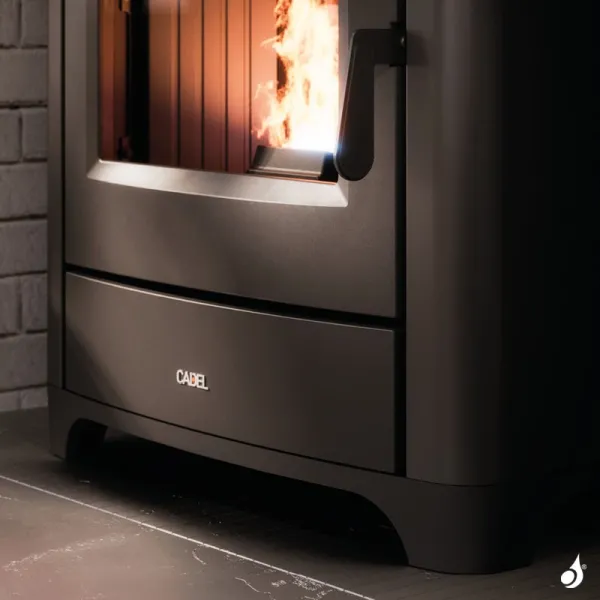 Poêle à Granulés étanche CADEL Magritte 6 Air Ventilé Puissance 6kW WiFi Sortie Fumée Supérieure – Image 2