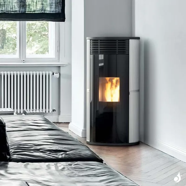 Poêle à Granulés étanche MCZ Pad Hydromatic 18 R Puissance 17.7kW Sortie Fumée Postérieure – Image 6